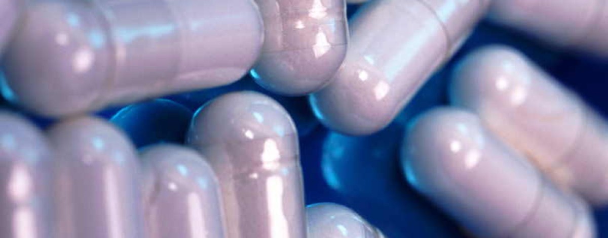 capsule farmaci bianche