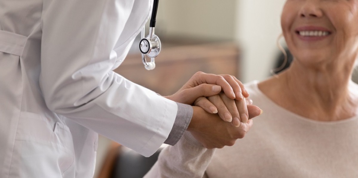 Menopausa, adiposità addominale accelera il declino cognitivo. Nessun beneficio dalla terapia ormonale