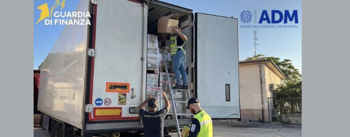 Traffico illegale di dopanti, sequestrati 30mila anabolizzanti al porto di Ancona