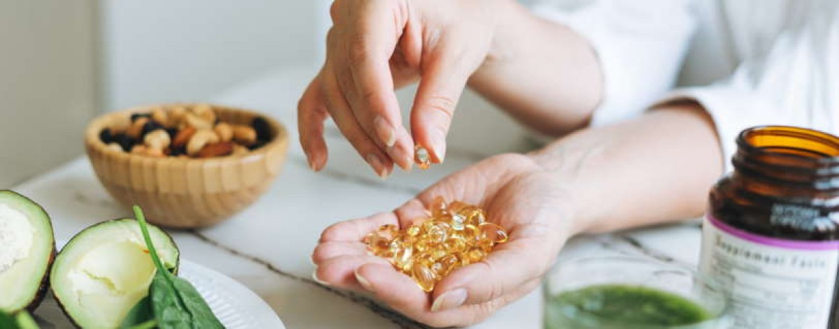 Cambio di stagione, disturbi percepiti in 8 italiani su 10. Il 75% ricorre a integratori