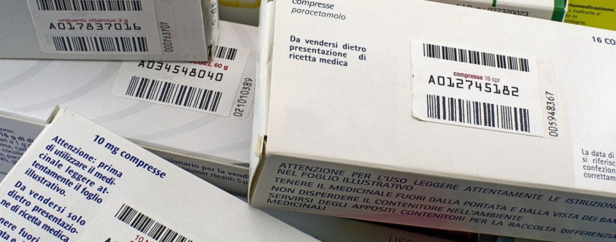 Bollini farmaci, le regole da rispettare: obblighi e divieti per il farmacista