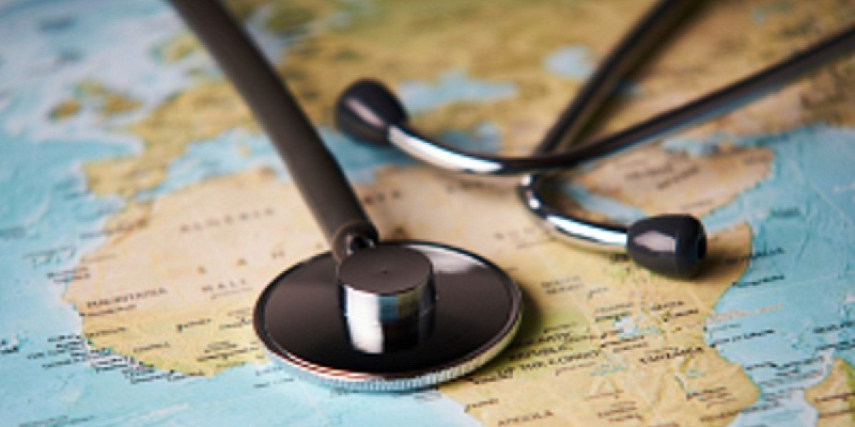Viaggiare d’estate. Vaccini, profilassi e kit sanitario: le 10 regole per la prevenzione